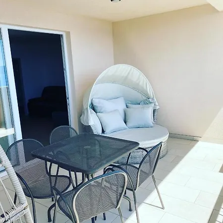 Apartman Borealis-Apartment With A Sea View *