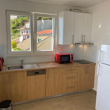 Borealis-Apartment With A Sea View Apartman Mimice